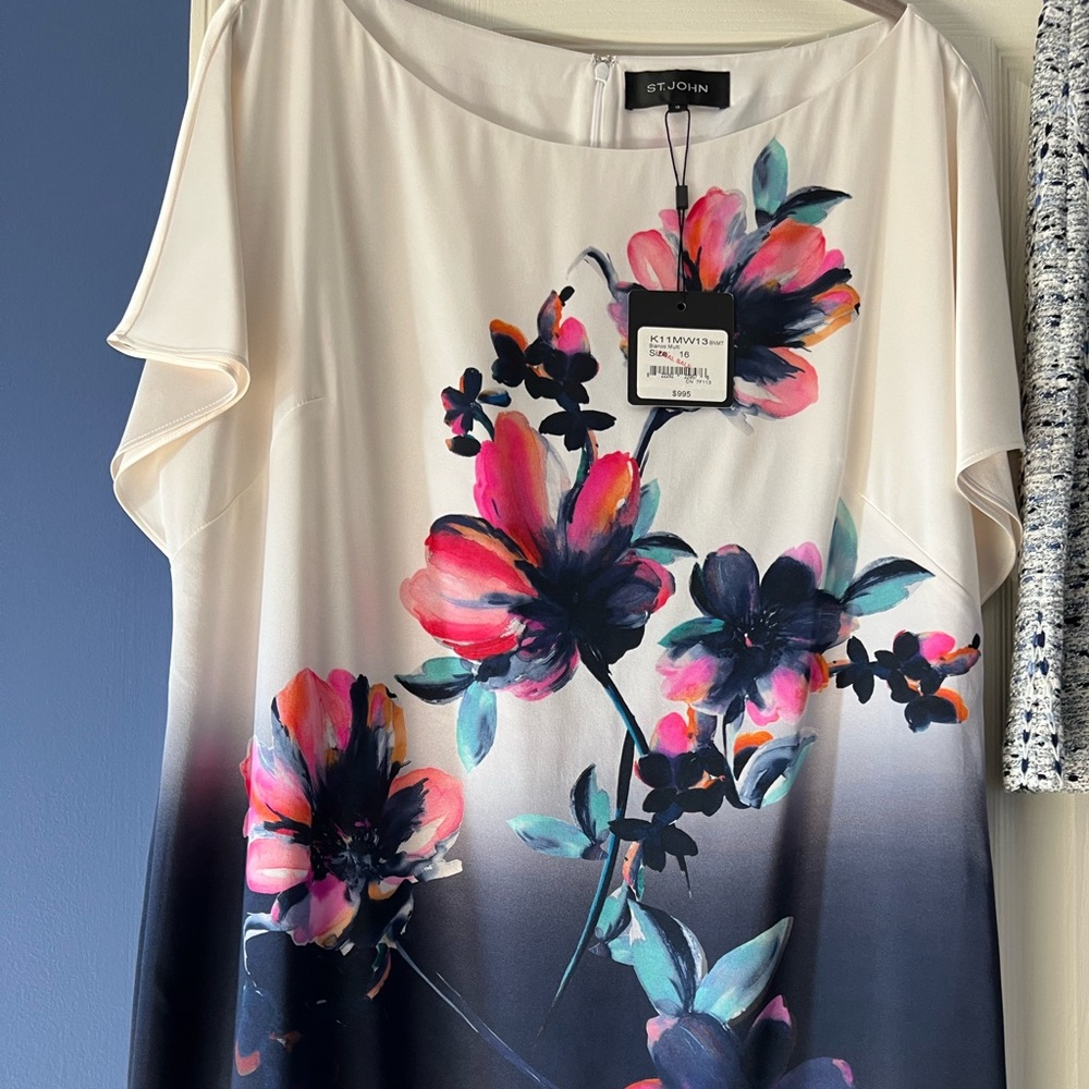 Beautiful silk St. John dress size 16